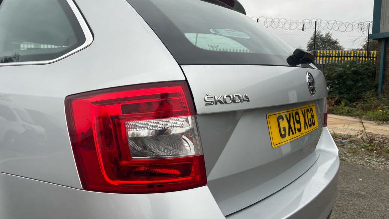 Skoda Octavia 1.6 TDI SE Technology 5dr Diesel Estate